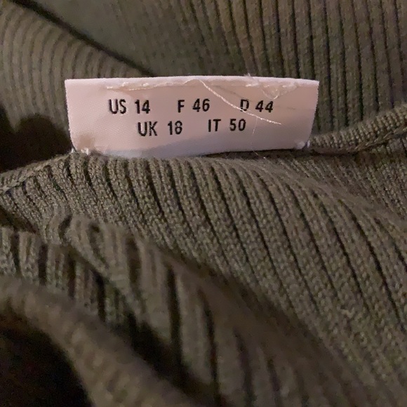 AKRIS Punto Olive Ribbed Cotton Knit Short Sleeve Tee Grommets - Picture 10 of 10